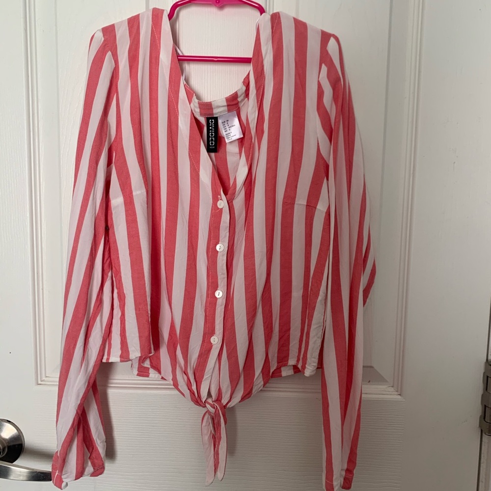 H&M tie front button down shirt